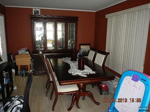 5th image of 752 Jefferson Ave