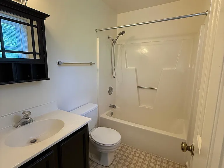 900 Dewberry Dr — Photo 12