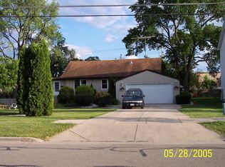 116 E 11th Ave, Naperville, IL 60563