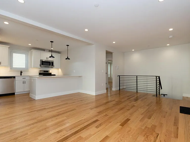 5 Tovar St #1R — Photo 9