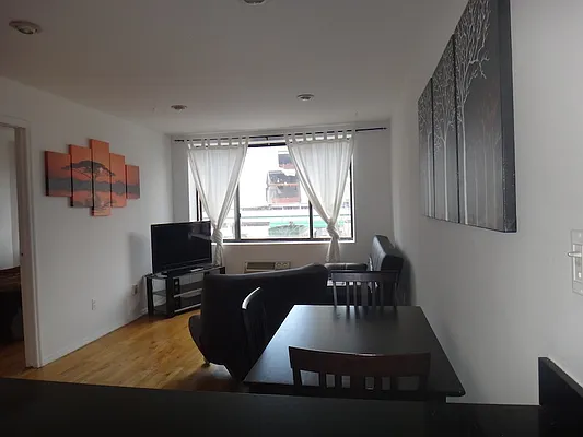 Rented by KVNY Soho | media 63