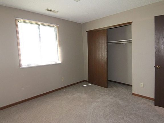5th image of 870 Boston Way APT 4