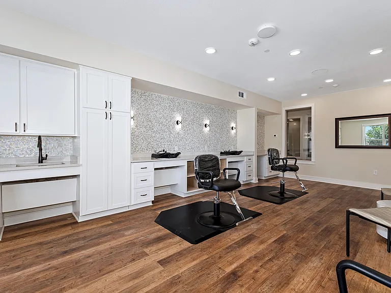 Mariposa Communications Parkway 55+ Apartment Homes — Photo 21
