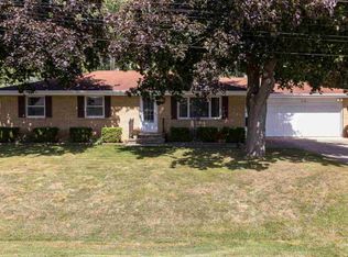 5440 W Sandra Dr, Appleton, WI 54913