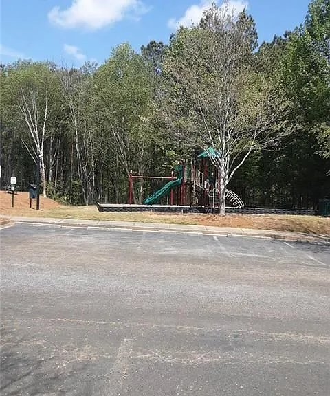 132 Lakeshore Pkwy — Photo 13