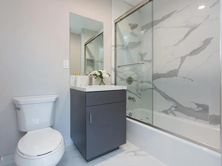 3682 Harriman Ave #2 — Photo 20