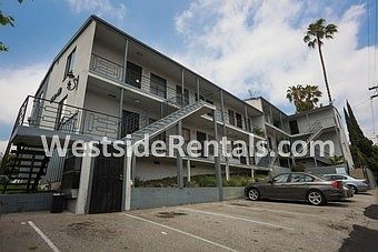 3rd image of 1710-1720 1/2 S Beverly Glen Blvd #4-1720