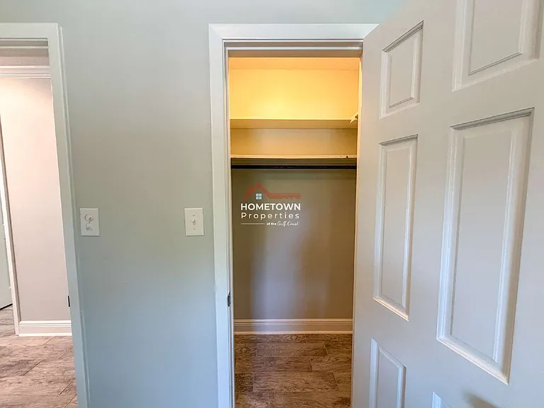 220 Cordoba St — Photo 34