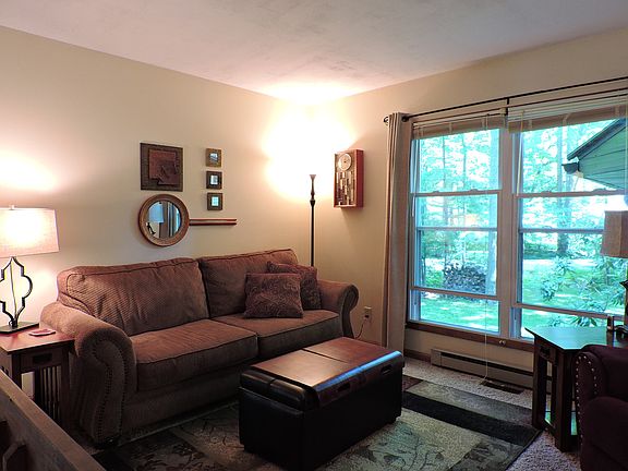3rd image of 3270 N Douglas Dr