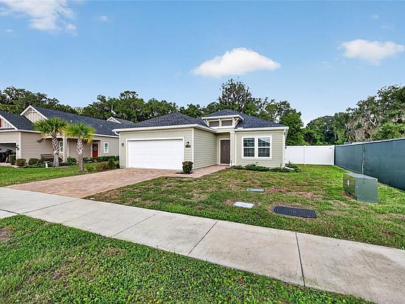 5th image of 1700 NW 44TH COURT ROAD