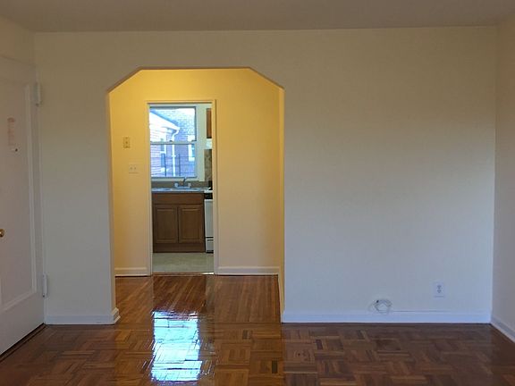 3rd image of 19207 42nd Ave APT 4
