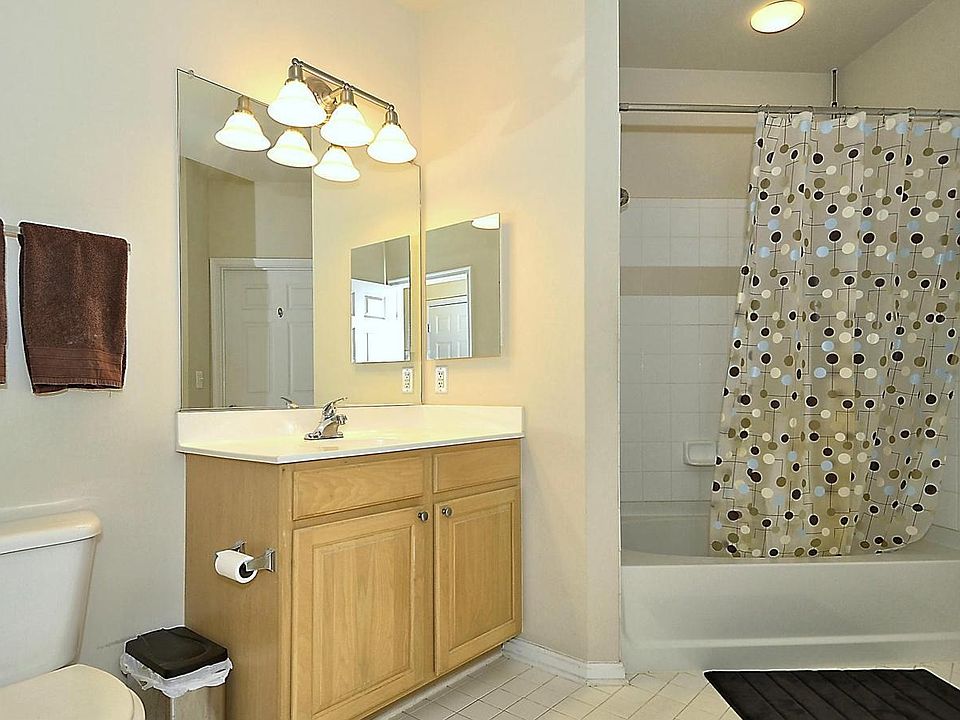 1st image of 2055 26th St S #5410