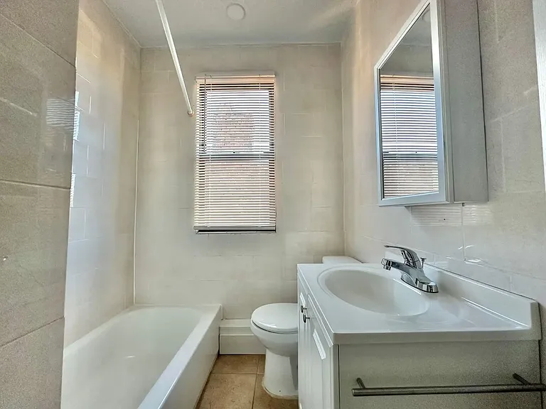 33 Howe St #3L — Photo 11