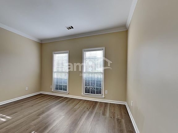 3rd image of 3530 Golfe Links Dr