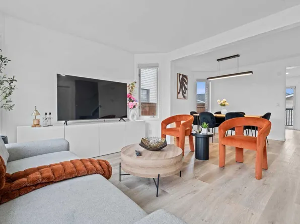 146 Erin Rd SE, Calgary, AB T2B 3H4