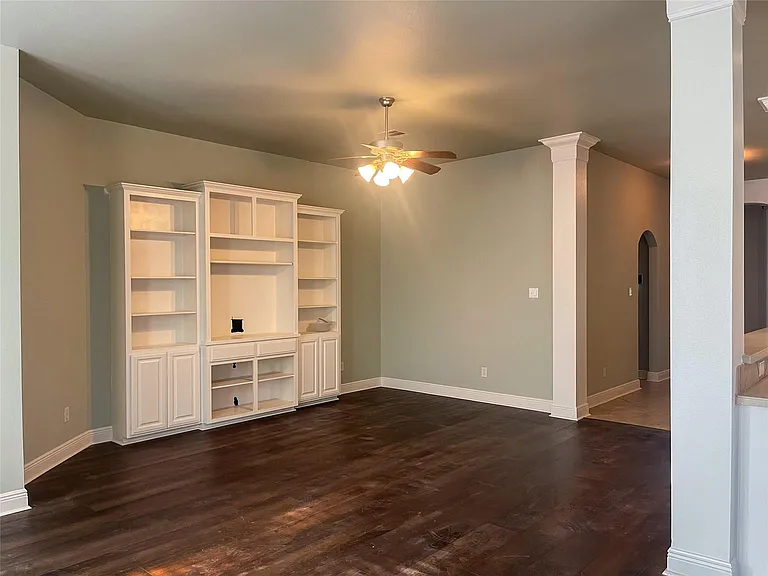 854 Skyspring Ln — Photo 2