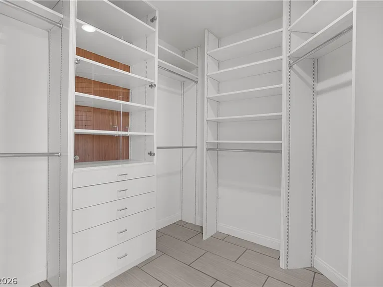 10137 Snow Crest Pl — Photo 24
