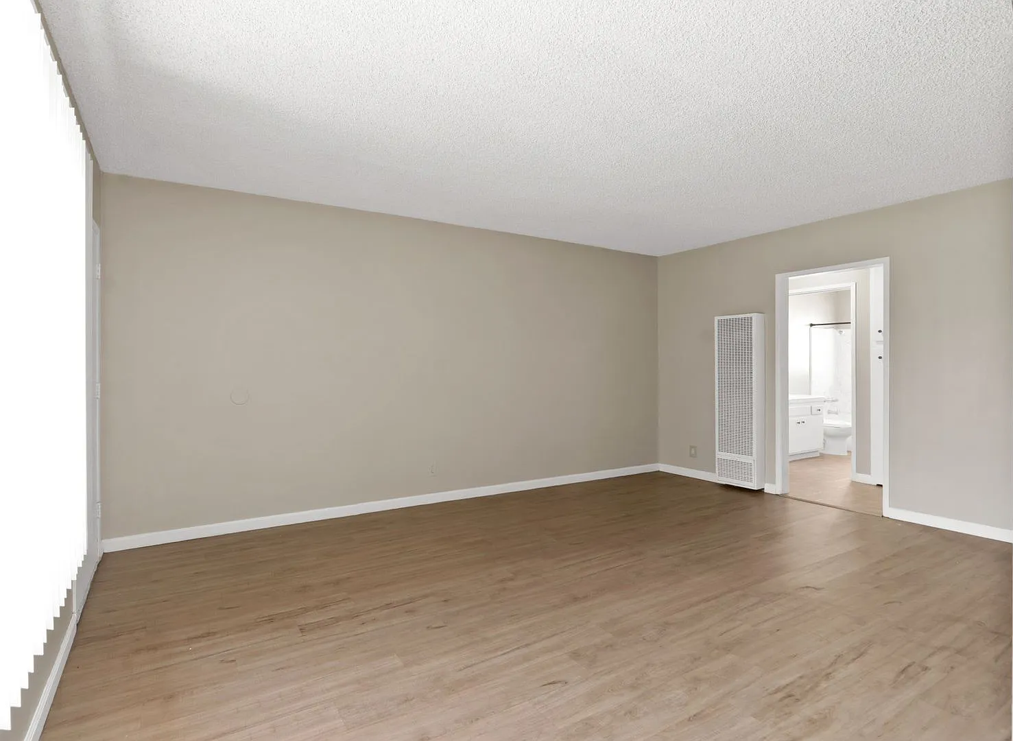 457 W. Front St — Photo 3
