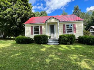 44 Pleasant St, Hampden, ME 04444