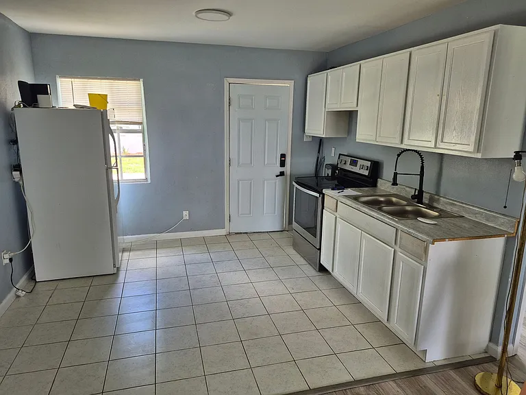3408 E Dr Martin Luther King Jr Blvd #4 — Photo 5