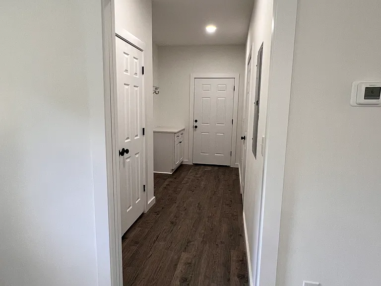 99 E Raphael Rd — Photo 10