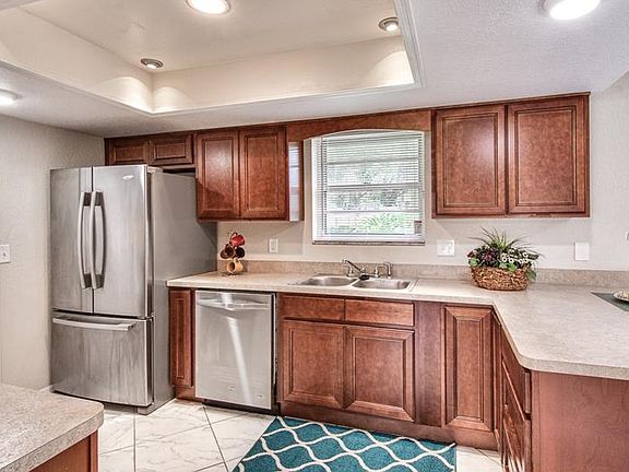 5th image of 3042 Heather Glynn Dr