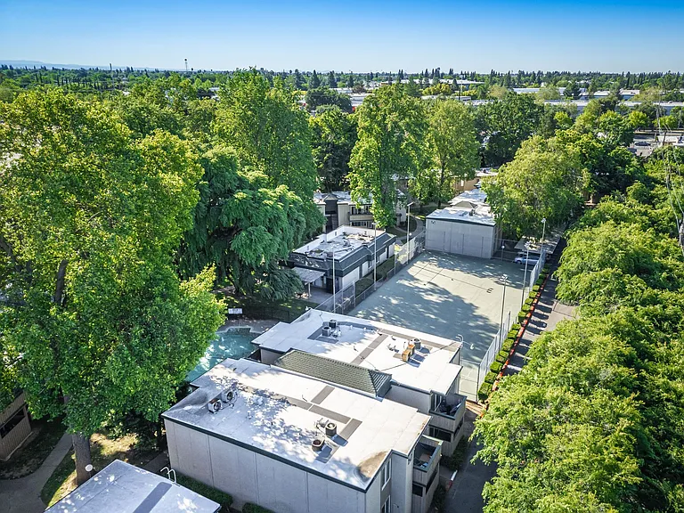 Redwoods at Mather Station Apartments — Photo 13