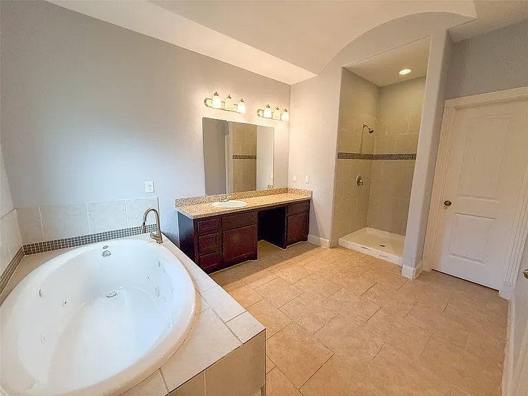 14908 Hannah Way — Photo 29