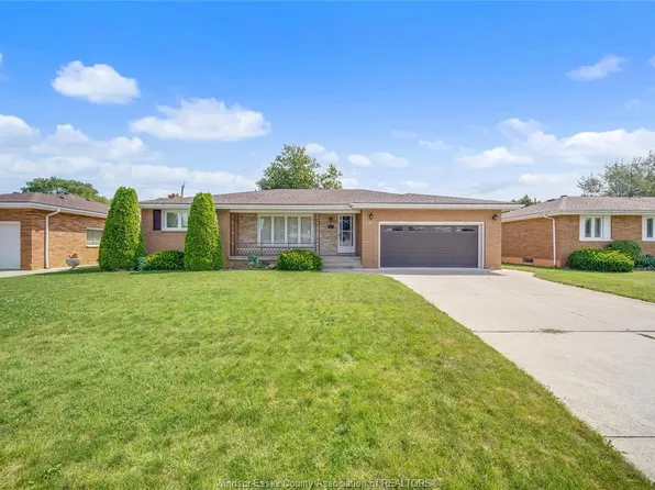 2506 Longfellow Ave, Windsor, ON N9E 2K9