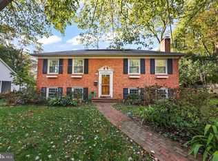 1935 Foxhall Rd, Mc Lean, VA 22101