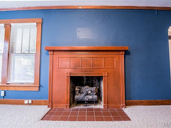 5th image of 728 Mill St