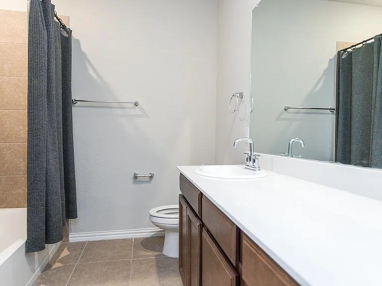 7504 Palisades Dr — Photo 24