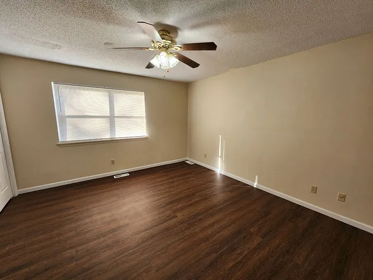 7711 S St #1-6 — Photo 31
