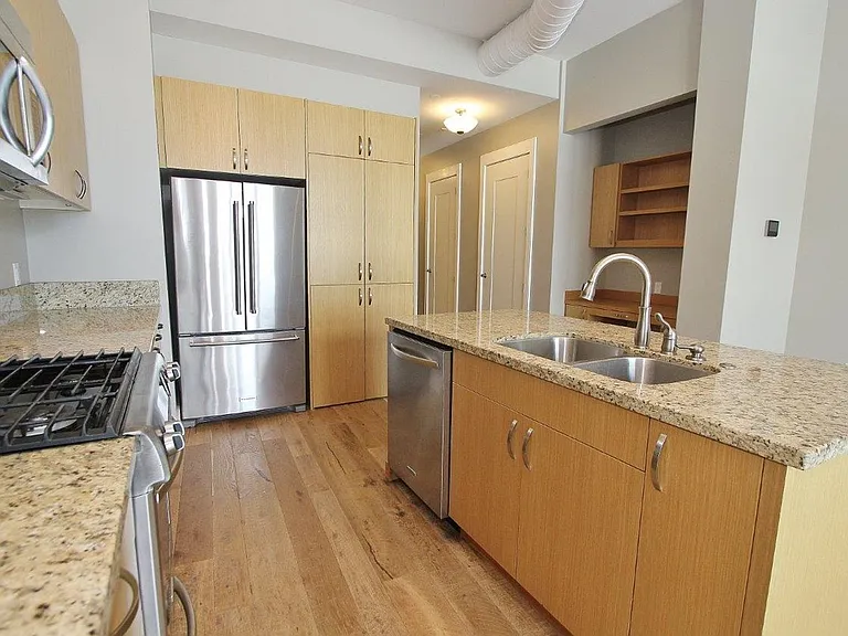 419 S 8th St #303 — Photo 8