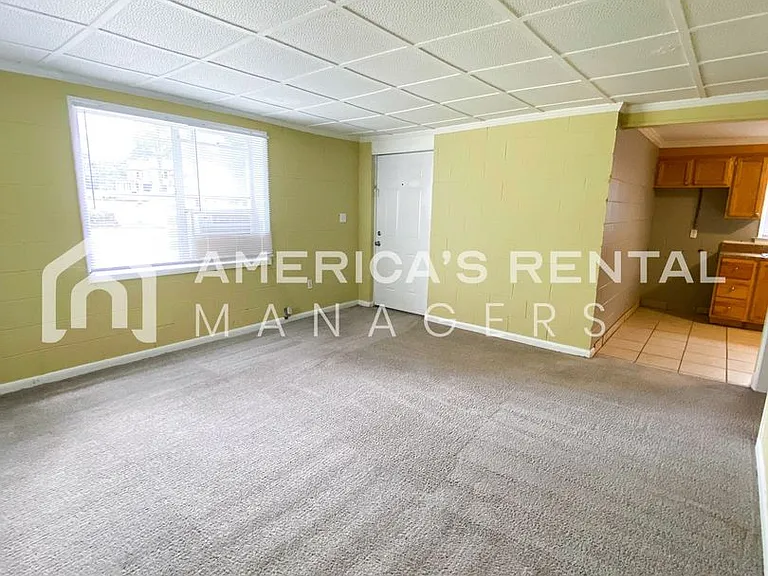 1701 Berkley Avenue — Photo 24