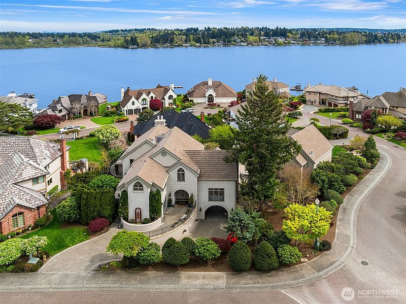 2nd image of 8496 NE Woodland Cove Drive