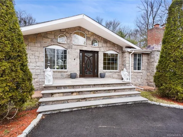 69 Chestnut Hill Road, Stamford, CT 06903