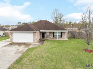 43303 N Henderson Ave, Prairieville, LA 70769