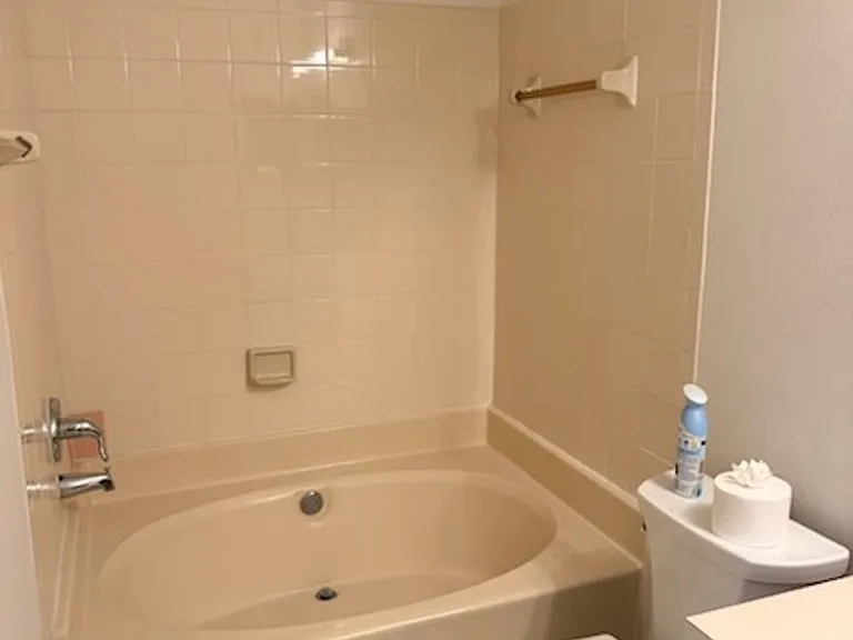 2237 Fletchers Point Cir — Photo 16