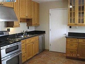 5th image of 3830 Kimberly St