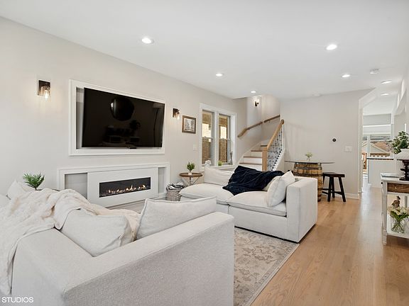 3rd image of 7810 Cressett Dr