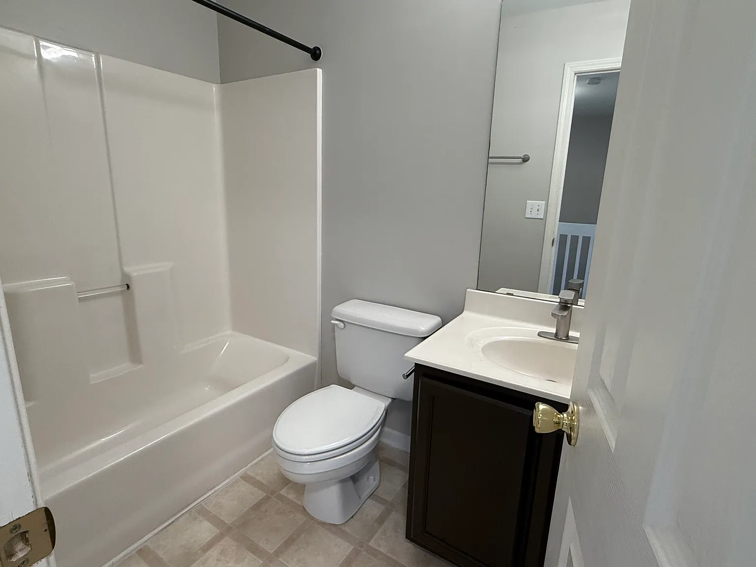 3 bed, 1323 sqft, $1,700 — Photo 4