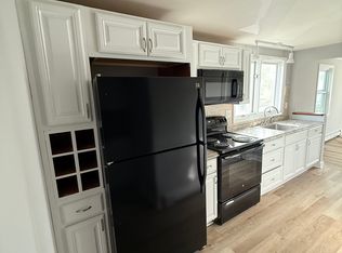 11 Nixon Ave APT 1R, Worcester, MA 01603