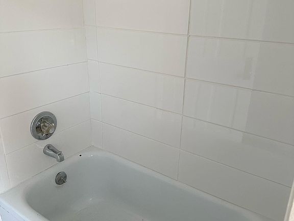 2nd image of 4367 Cresson St Floor 3