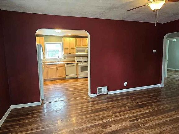 4th image of 6155 98th St Floor 2