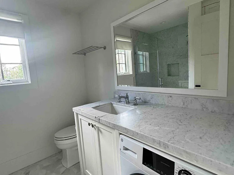 2065 Cully Pl #2 — Photo 7