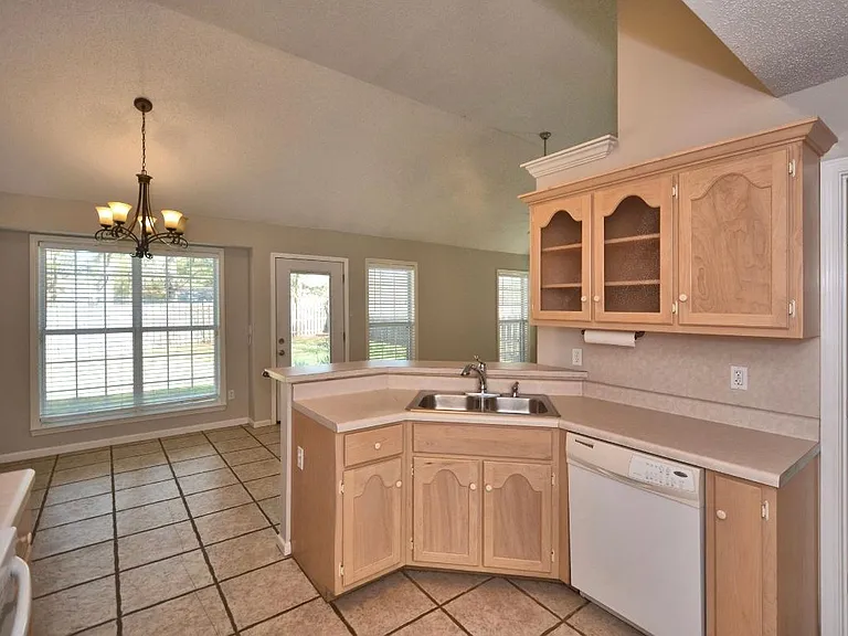 4001 Falliston Dr — Photo 17