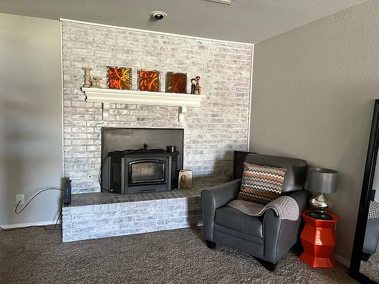 2713 Constitution Ave — Photo 4