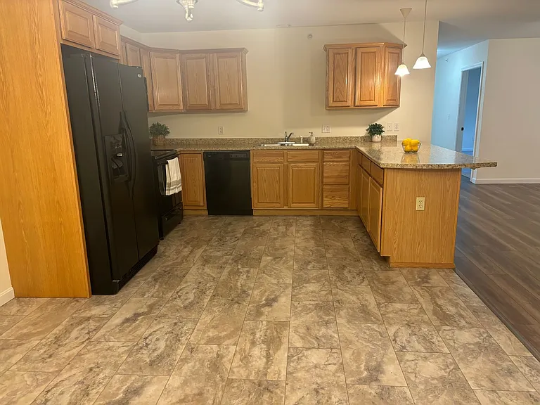 4 Commonwealth Dr — Photo 46
