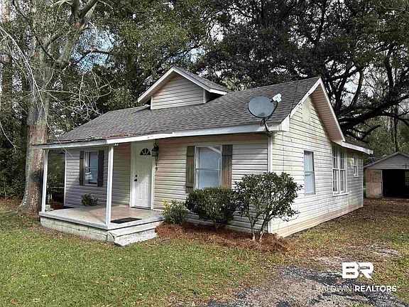 2nd image of 2119 Hoppin St